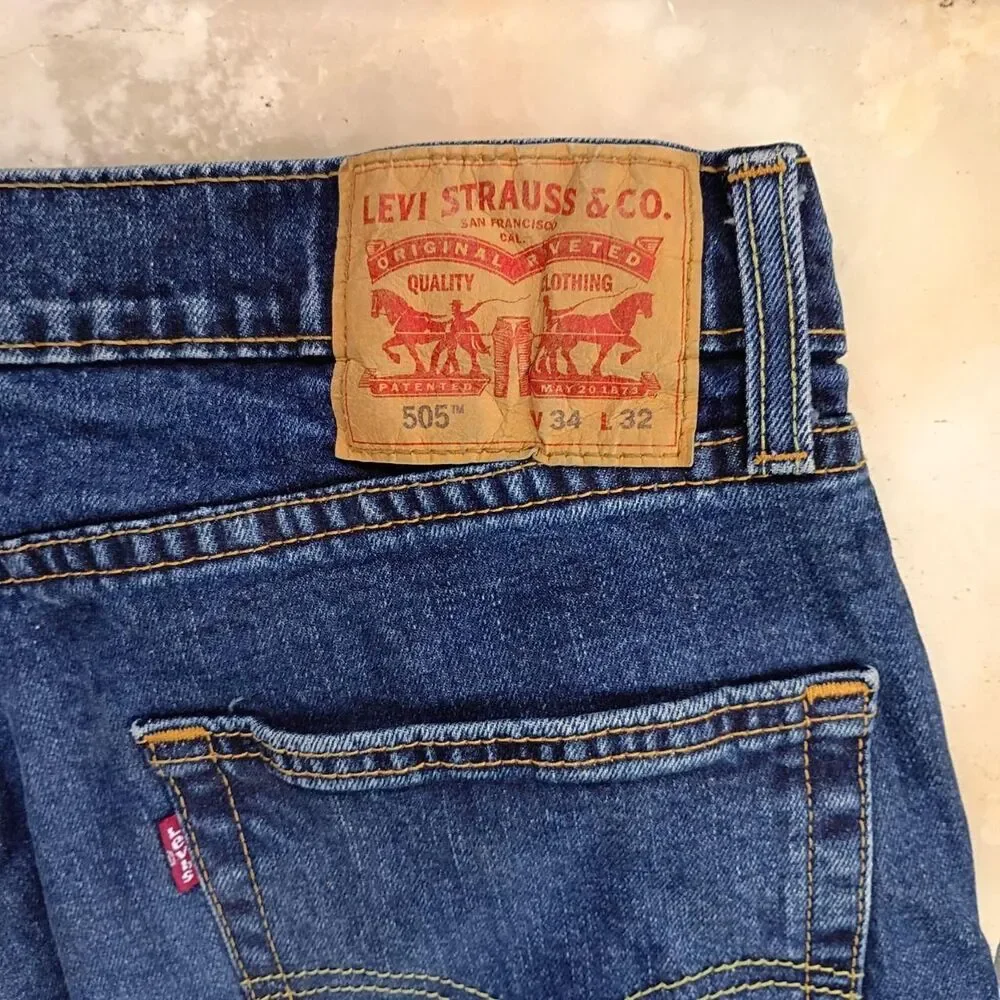 Levi-s Men's Blue and Navy Jeans